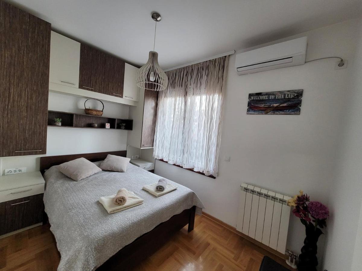 Apartment Iris Belgrado Exterior foto