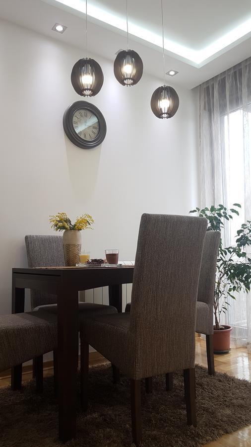 Apartment Iris Belgrado Exterior foto