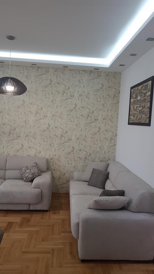 Apartment Iris Belgrado Exterior foto