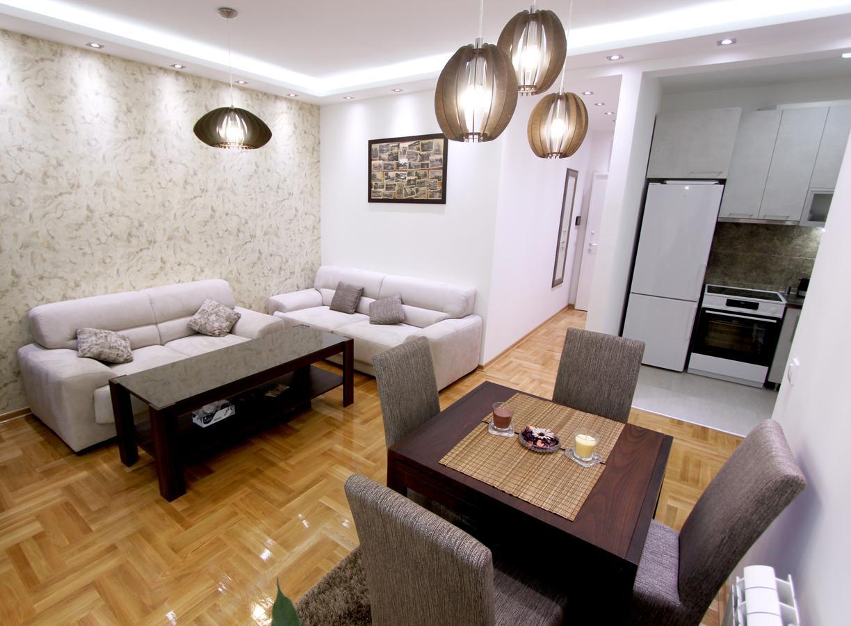 Apartment Iris Belgrado Exterior foto
