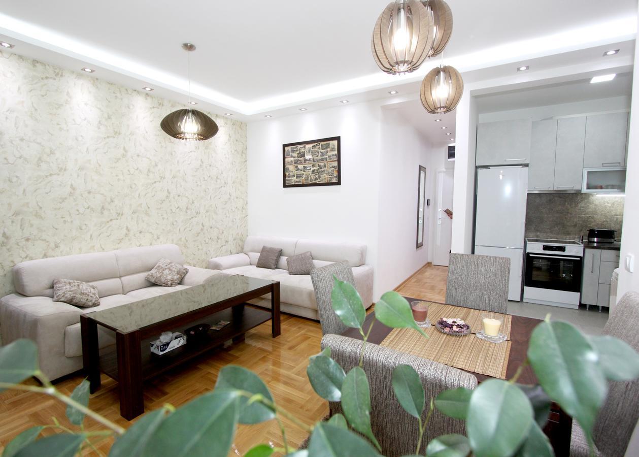 Apartment Iris Belgrado Exterior foto